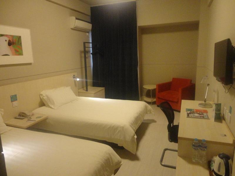 Jinjiang Inn Harbin Qunli Metro Supermarket Airport Bus Station מראה חיצוני תמונה