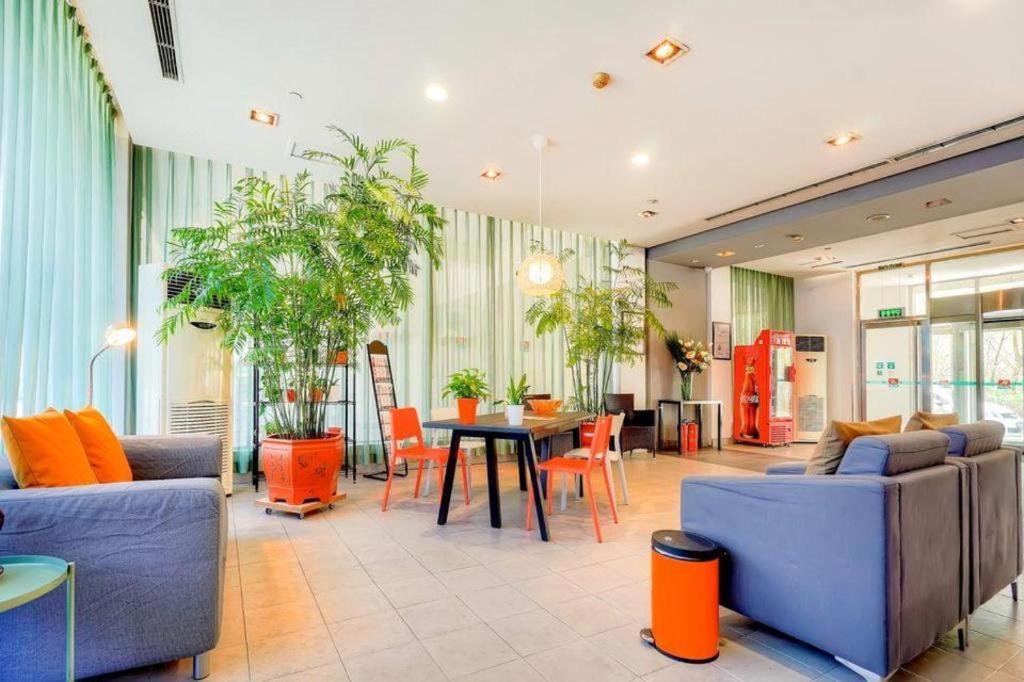 Jinjiang Inn Harbin Qunli Metro Supermarket Airport Bus Station מראה חיצוני תמונה